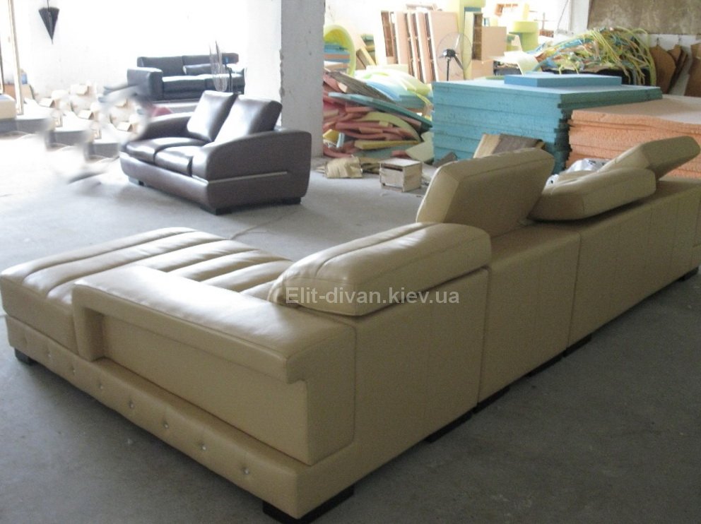 белый модульный диван с подлакотниками