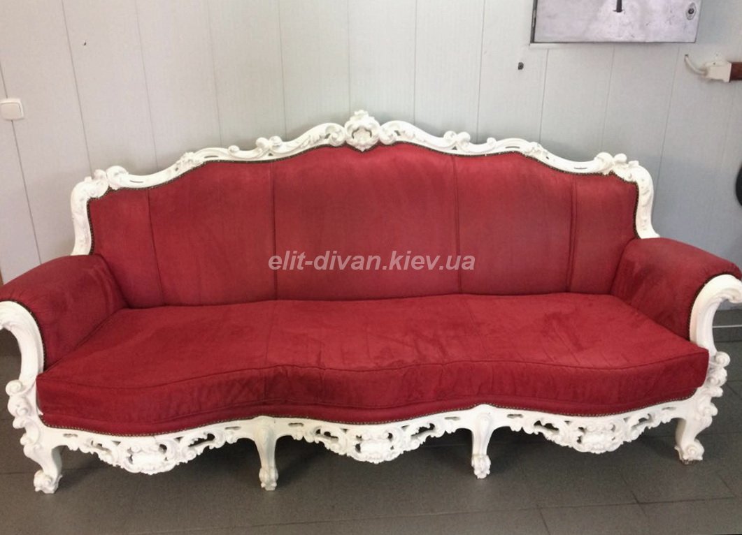 красный старинная диван