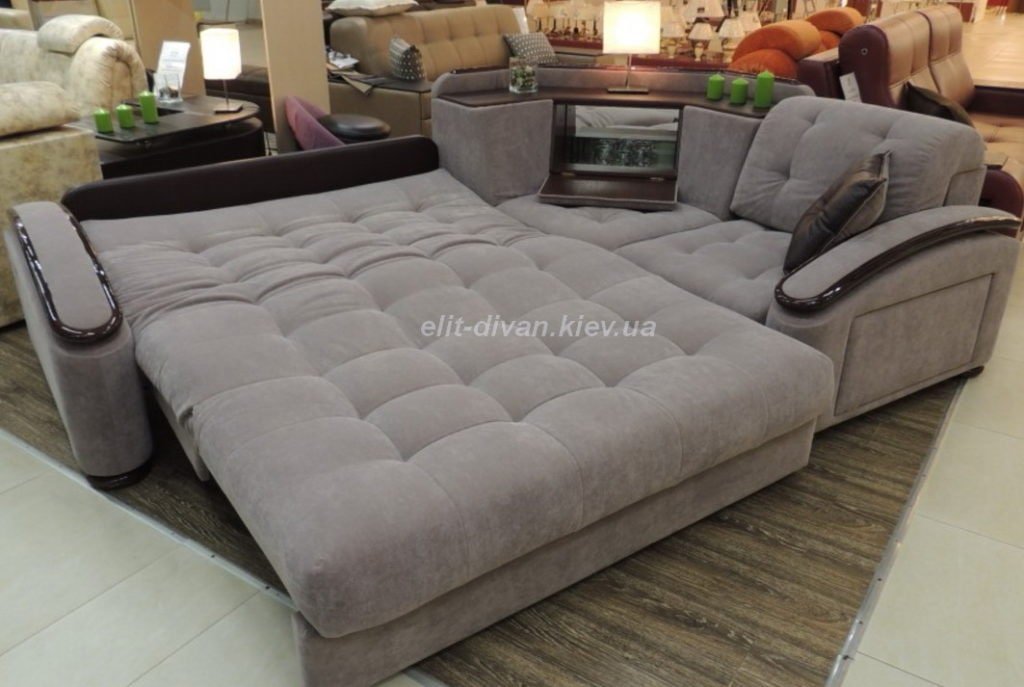 серый умный диван
