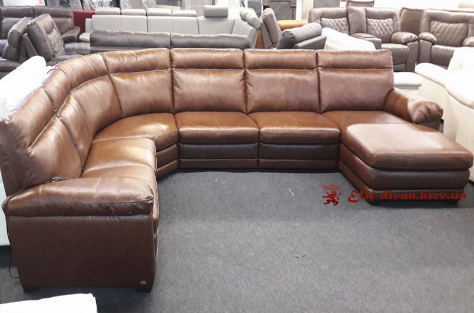 коричневый диван из кожи