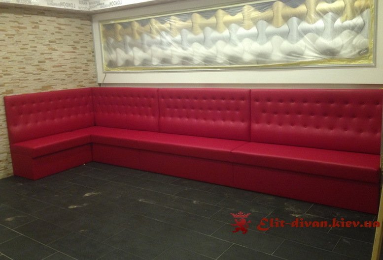 угловой красный диван в ресторан под заказ
