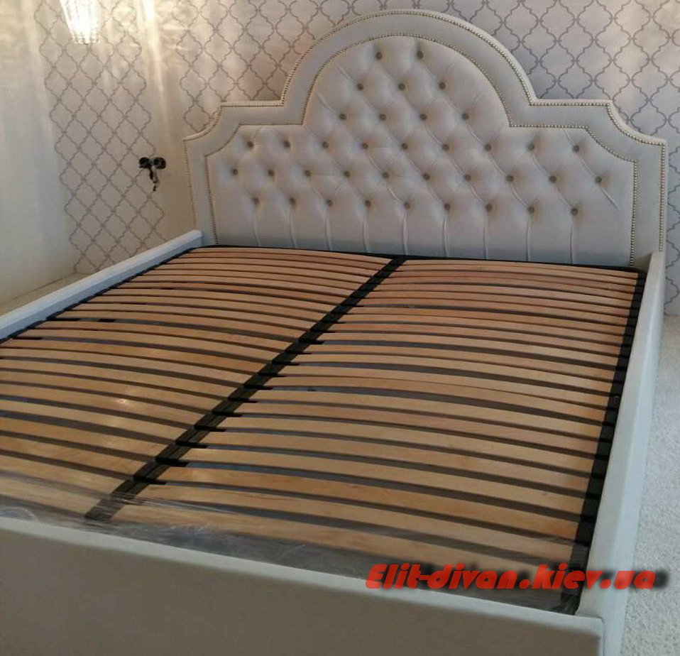 двойная белая кровать на заказ в Киеве