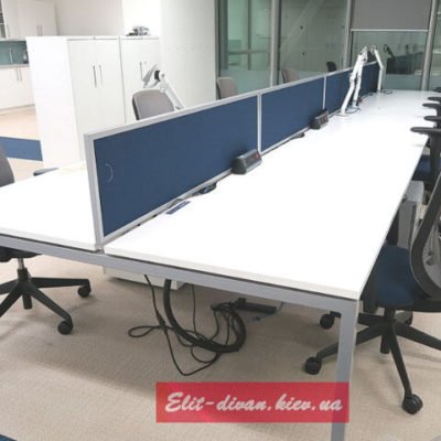 Белые столы в офис