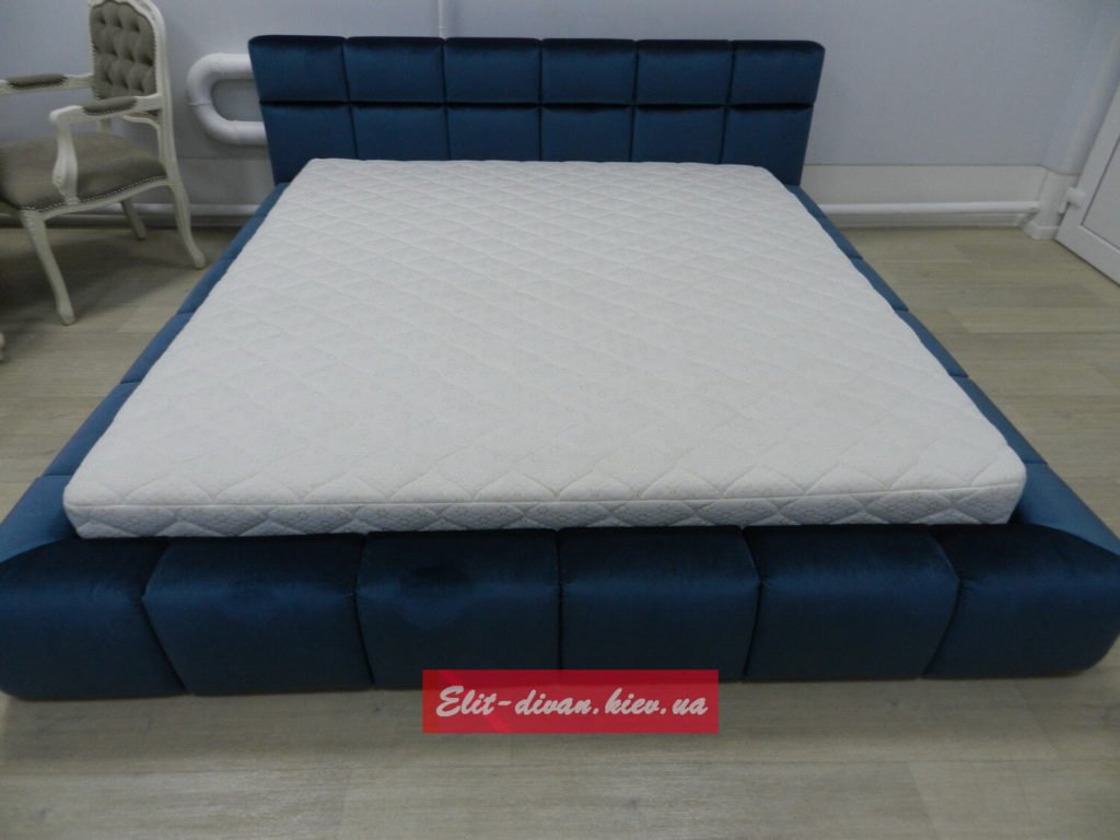 Велике Ліжко синього кольору на замовлення