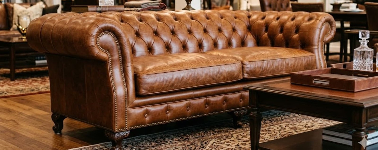 ШКІРЯНІ М'ЯКІ МЕБЛІ НА ЗАМОВЛЕННЯ Елітне виробництво шкіряних диванів, ліжок та крісел за