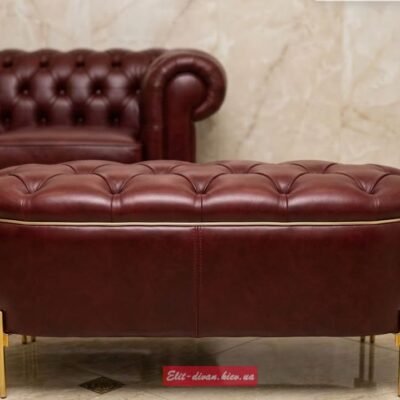 красный классический пуф на золотых ножках